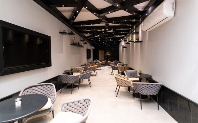 White Diamond 3. Al Nuzha