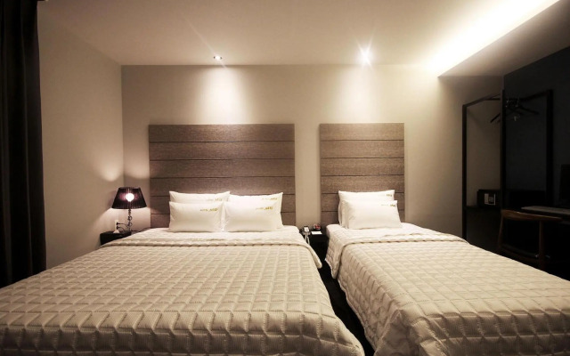 Hotel MU