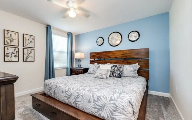 Cruden Court Villa 8805