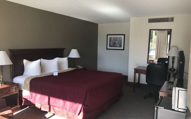 Ramada By Wyndham Mesa-Mezona Hotel