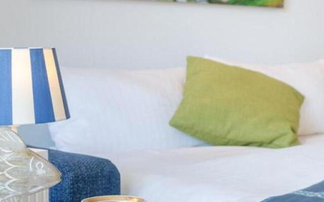 Dr Nic 6 28 Blue Water