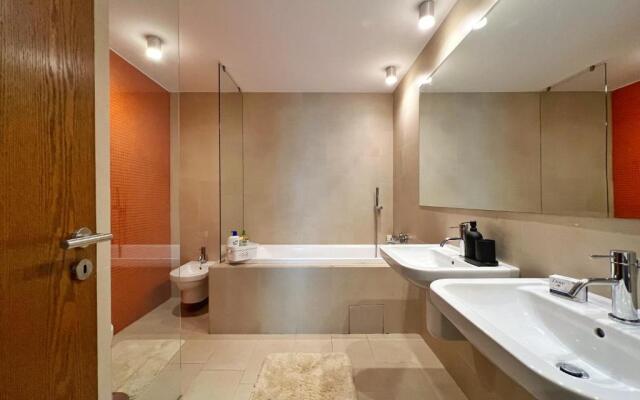 Luxury beachfront apt - quite area, 100 sqm