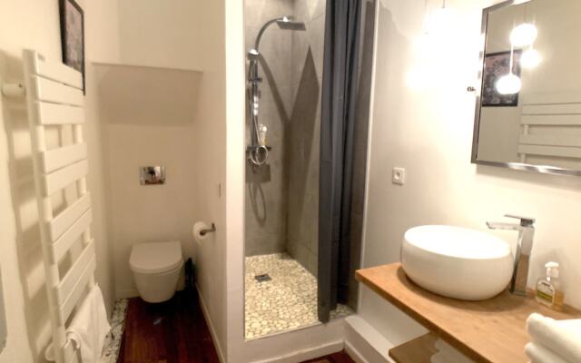 HomePlaceStay Saint Sauveur Parking Free