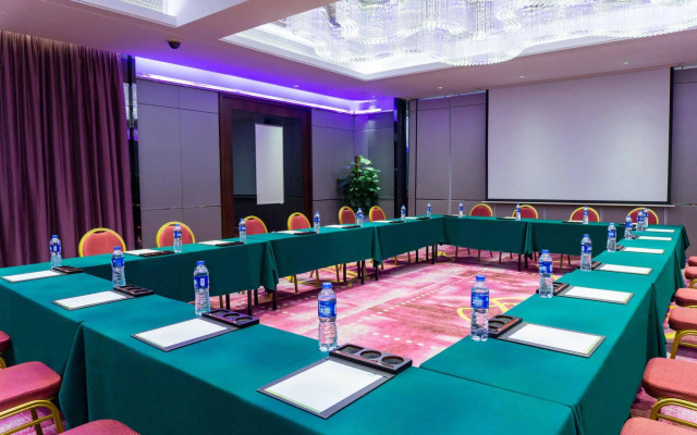 voco Guangzhou Shifu by IHG