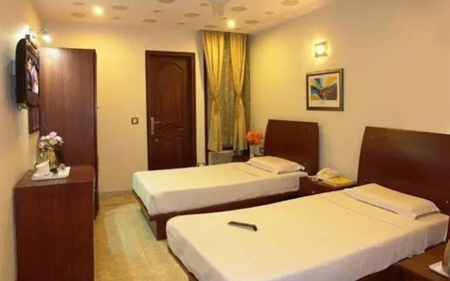 Hotel Sun City by OYO