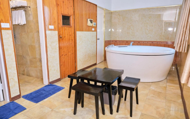 A25 Hotel - 12 Ngo Sy Lien