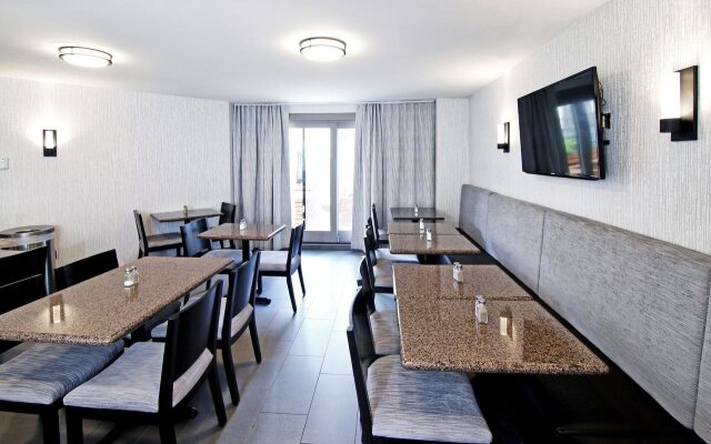 Best Western Plus Banff International Lodge