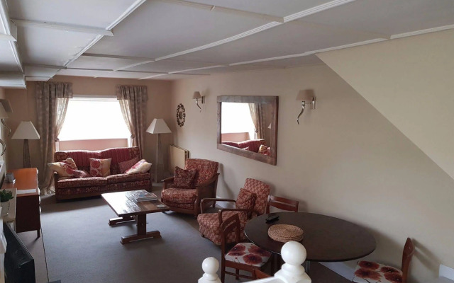 Calico House Bed & Breakfast
