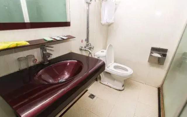 Ganxian New Celebrity Hotel