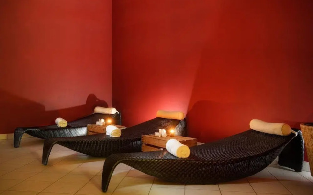 Apart-Hotel Operated By Hilton