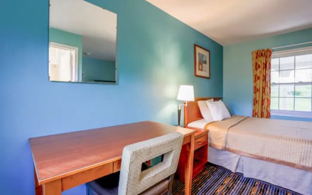 Relax Inn By OYO Natural Bridge I-81