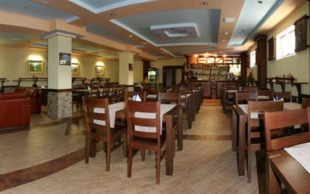 Club Visson Hotel & Restaurant Complex