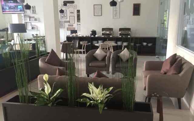 Wise Hotel Tomohon