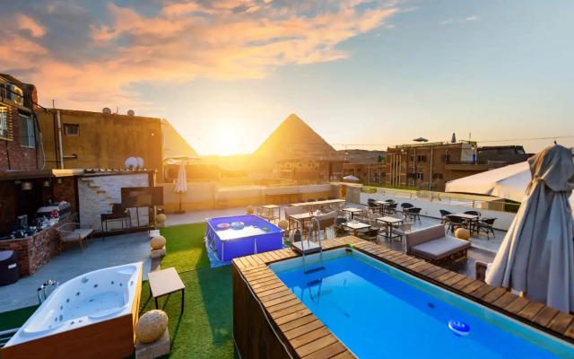 Pyramids Height Inn