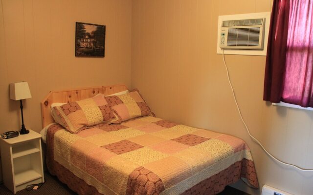 Rustico Acres Cottages