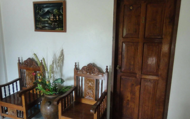 OYO 611 Audissie Pension