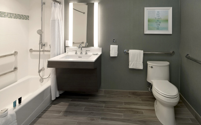 Crowne Plaza Ventura Beach by IHG