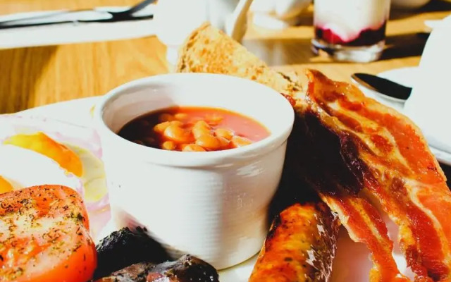 Victoria Square Hotel