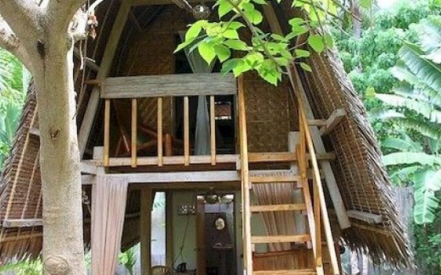 Alumbung Tropical Living