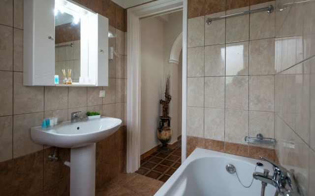 Georgia's Corfu Apartment
