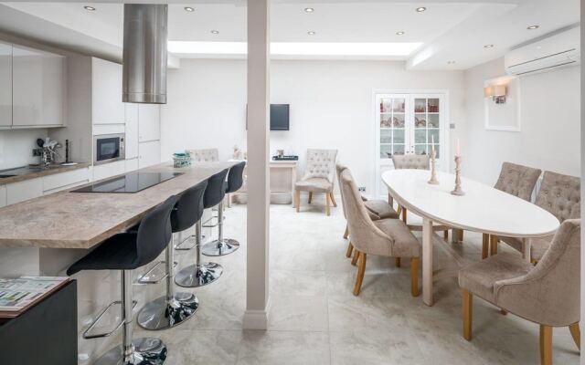 Beautiful 4-bed House in Notting Hill