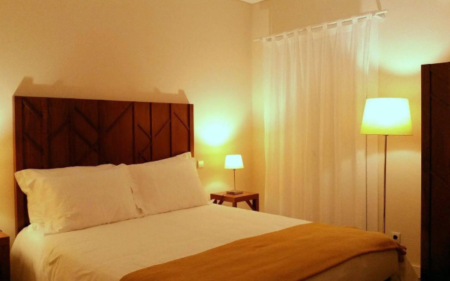 Casas do Monte de Roques