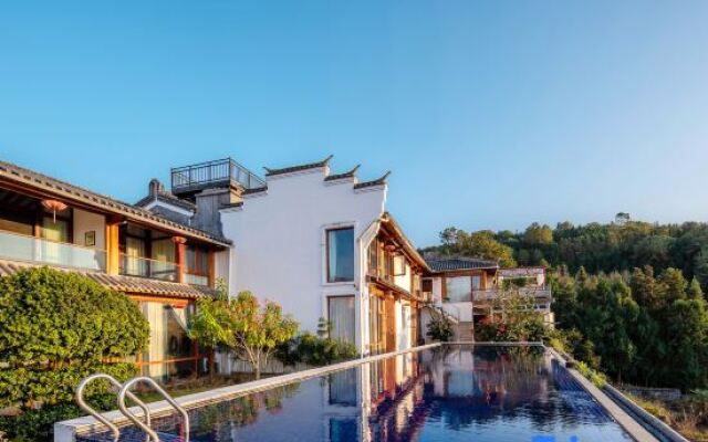 Wengu 1970 Panorama Holiday Hotel