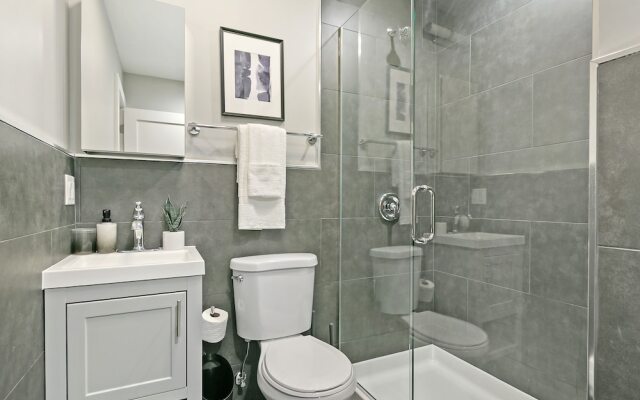 Comfy & Stylish 2BR 1BA in West Town