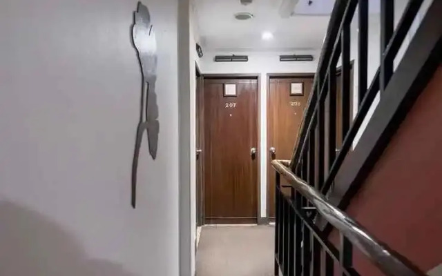 RedDoorz Near Waterboom Cikarang