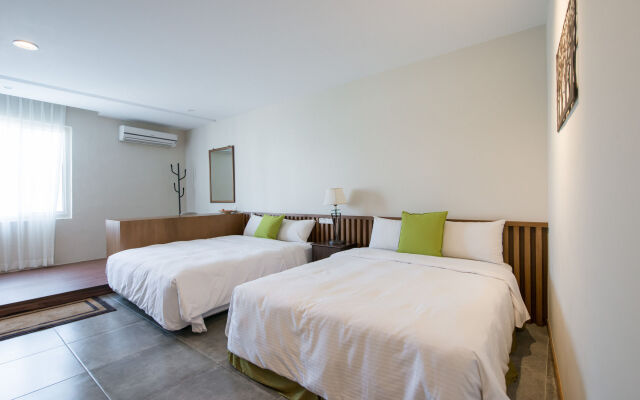 Palm Tree Hotel