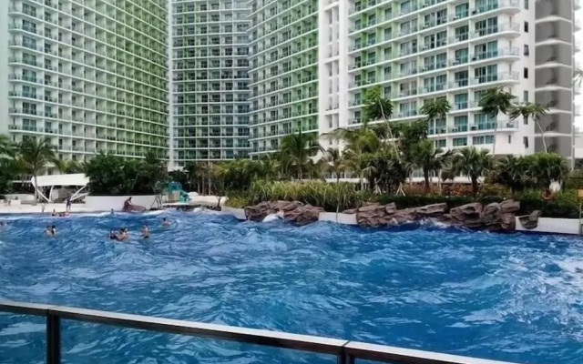 Azure Urban Resort Staycation