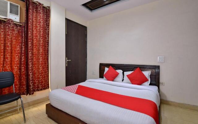 OYO Rooms CR Park Outer Ring Road