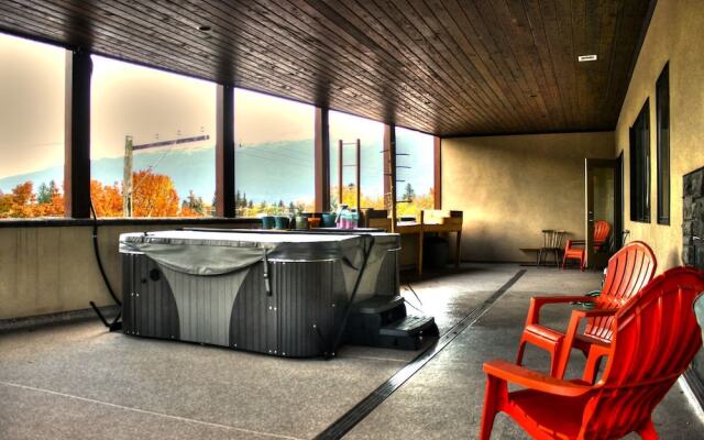 The Downtown Loft - Silver Bear