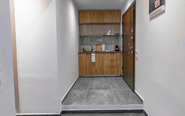 Tsimiski Contemporary Studio 3
