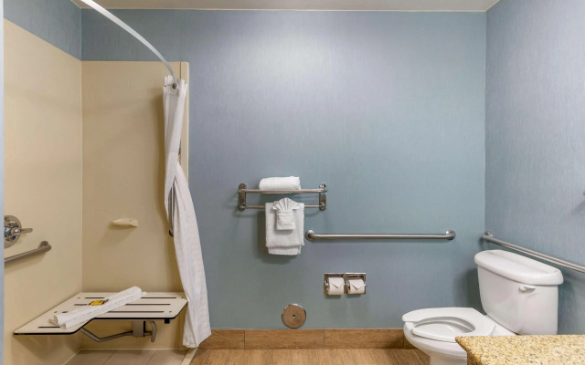 Best Western Plus Wasco Inn & Suites