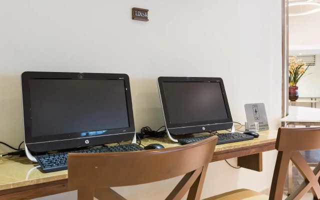 Thomson Hotel Huamark