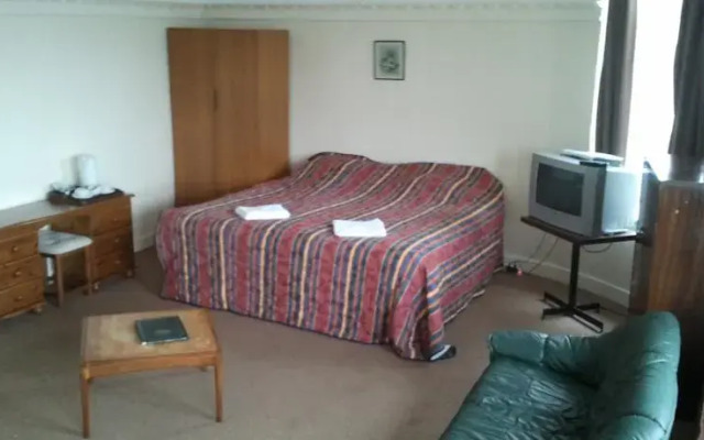 Royal Hotel