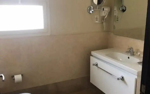 Azzurra Sahl Hasheesh