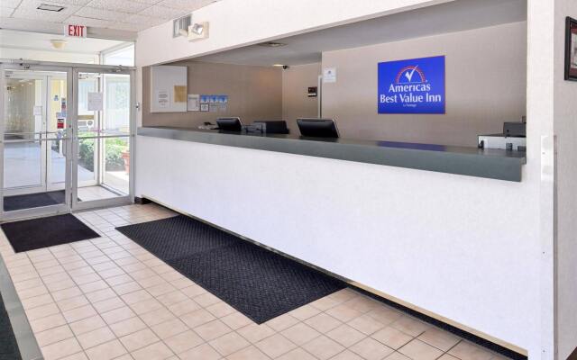 Quality Inn & Suites Vandalia near I-70 and Hwy 51