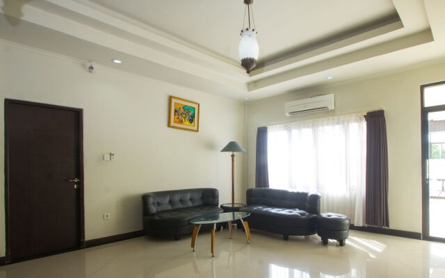 Maxi Hotel Kedonganan