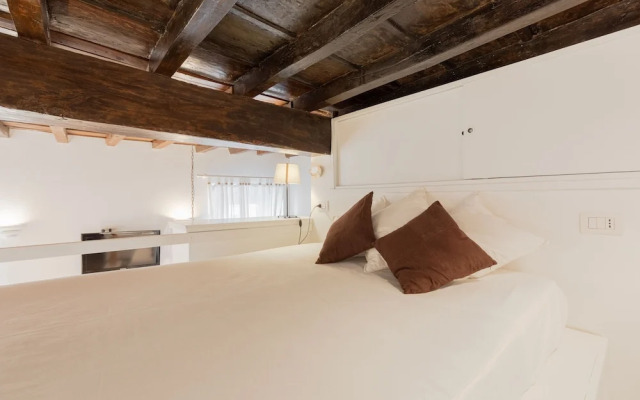 Piazza Navona 5 people - Savelli