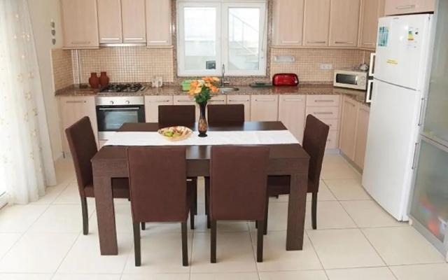 Spacious 2 Bed 2 Bath Home in one of Side's Most Popular Communities