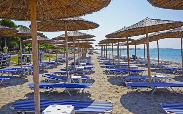 Villa Fofo - Beautiful Sea Front Villa with 650m2 garden