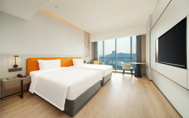 Holiday Inn Zhuhai City Center by IHG – Guest Rooms – Zhuhai
