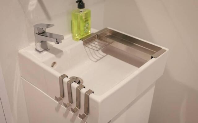 S2 Silom Large room 4-6 guests Full kitchen WIFI