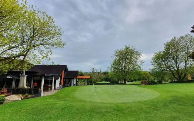 Maxwell's Golf Retreat