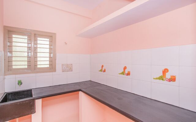 OYO Flagship 11419 Surya Residency