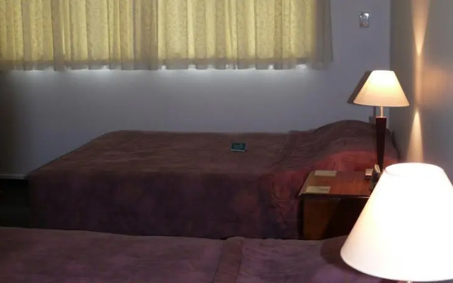 Dunthat Guesthouse & Motel