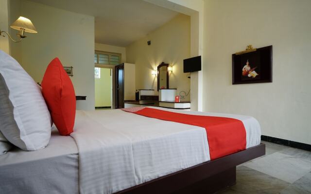 OYO 10637 Hotel Chandana Residency