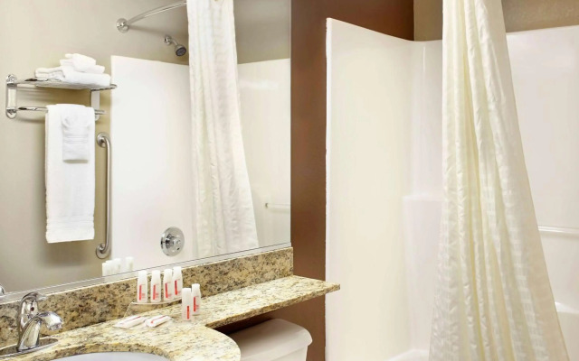 Microtel Inn & Suites by Wyndham St Clairsville/Wheeling